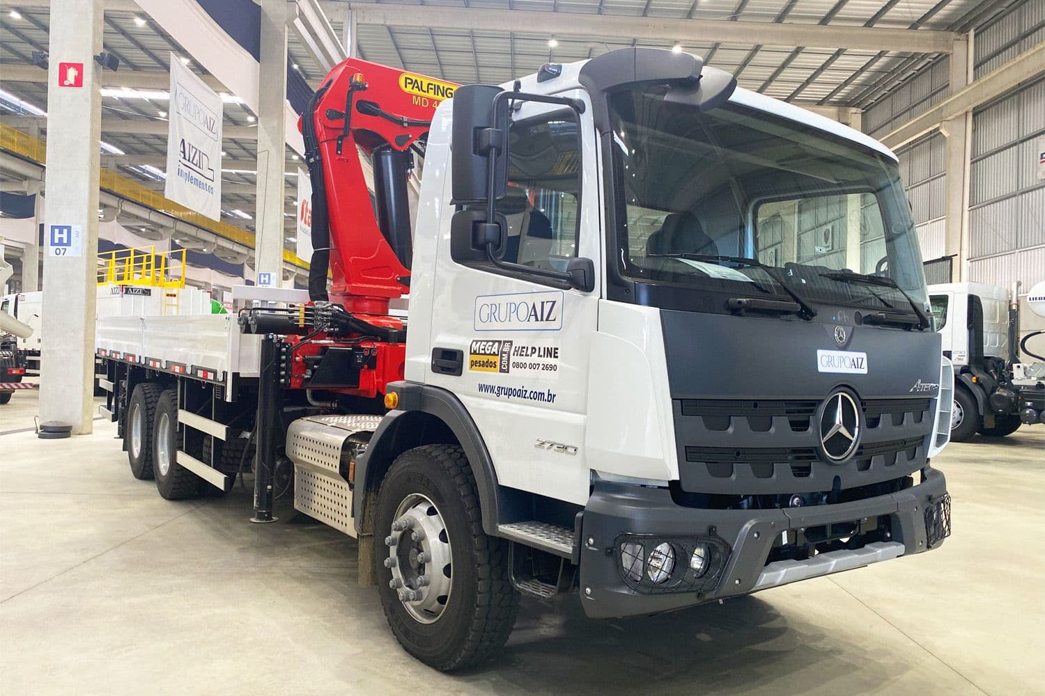 Caminhão Mercedes-Benz Atego 2730 6x4 24/25 Guindaste 45 Trave Palfinger